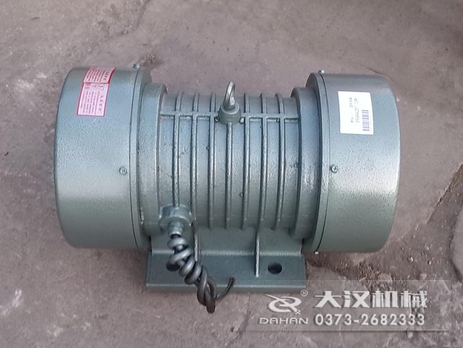 VB振動電機的選型要根據所匹配產品需要的激振大小，進行選擇。